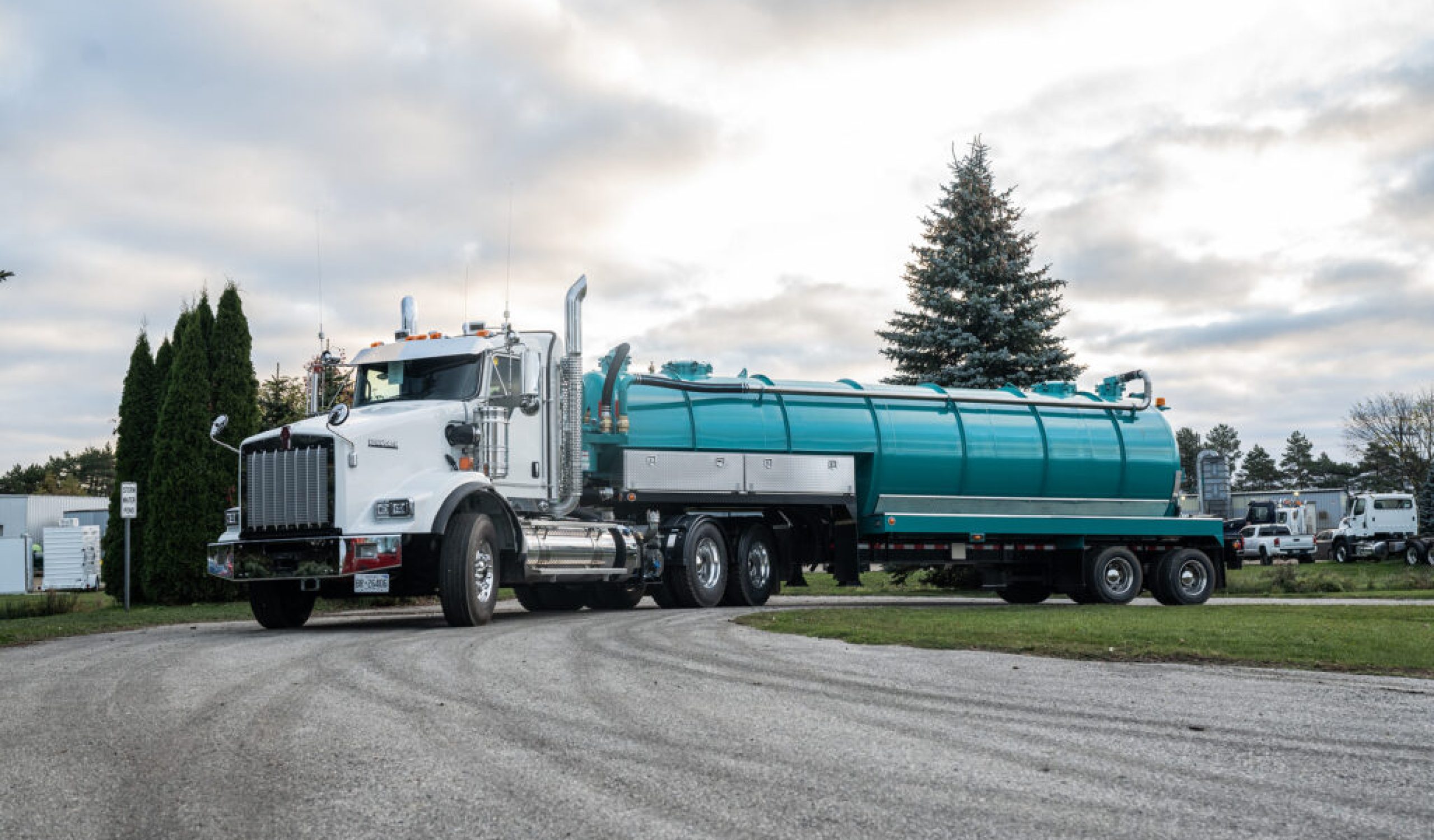 Vacutrux Hi-way Tanx - Environmental Vacuum Equipment - Elmira, Ontario, Canada